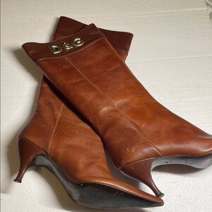D&G vintage alligator texture Women's Brown Heeled Boots